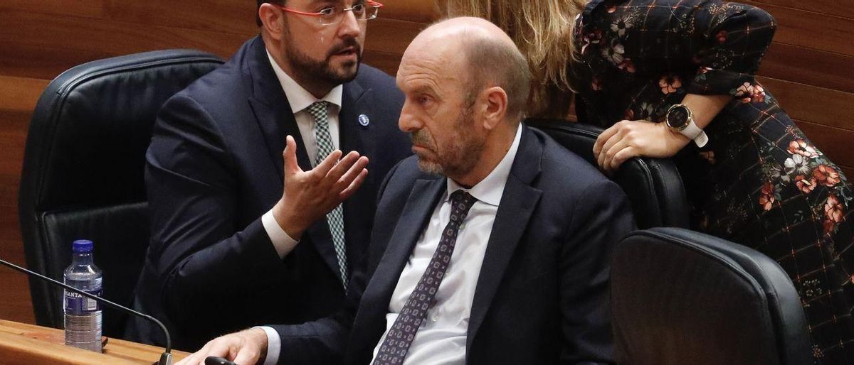 Asturias anuncia nuevas deducciones fiscales: 300 euros por hijos menores de 25 años y 1.000 para jóvenes emancipados Asturias anuncia nuevas deducciones fiscales: 300 euros por hijos menores de 25 años y 1.000 para jóvenes emancipados