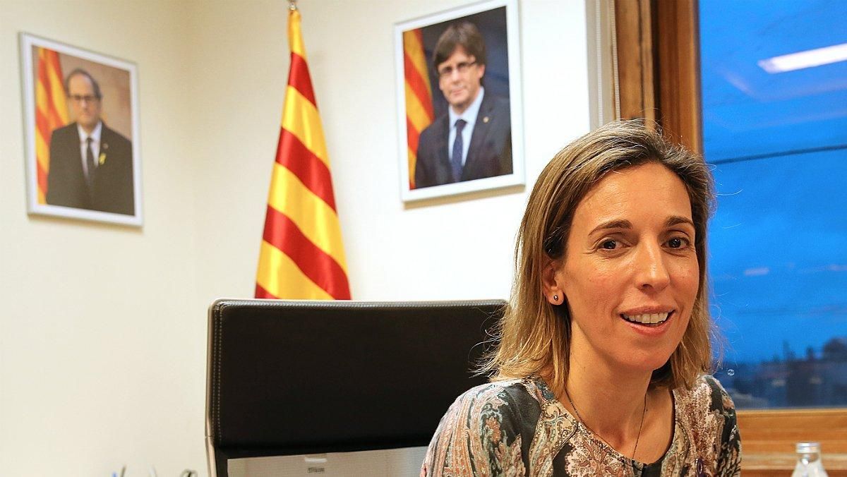 Àngels Chacón. Àngels Chacón.