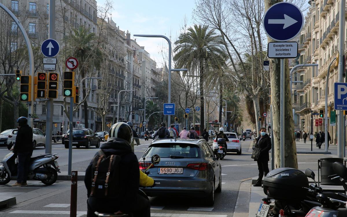 Aquests quatre carrers de Barcelona canvien de sentit permanentment