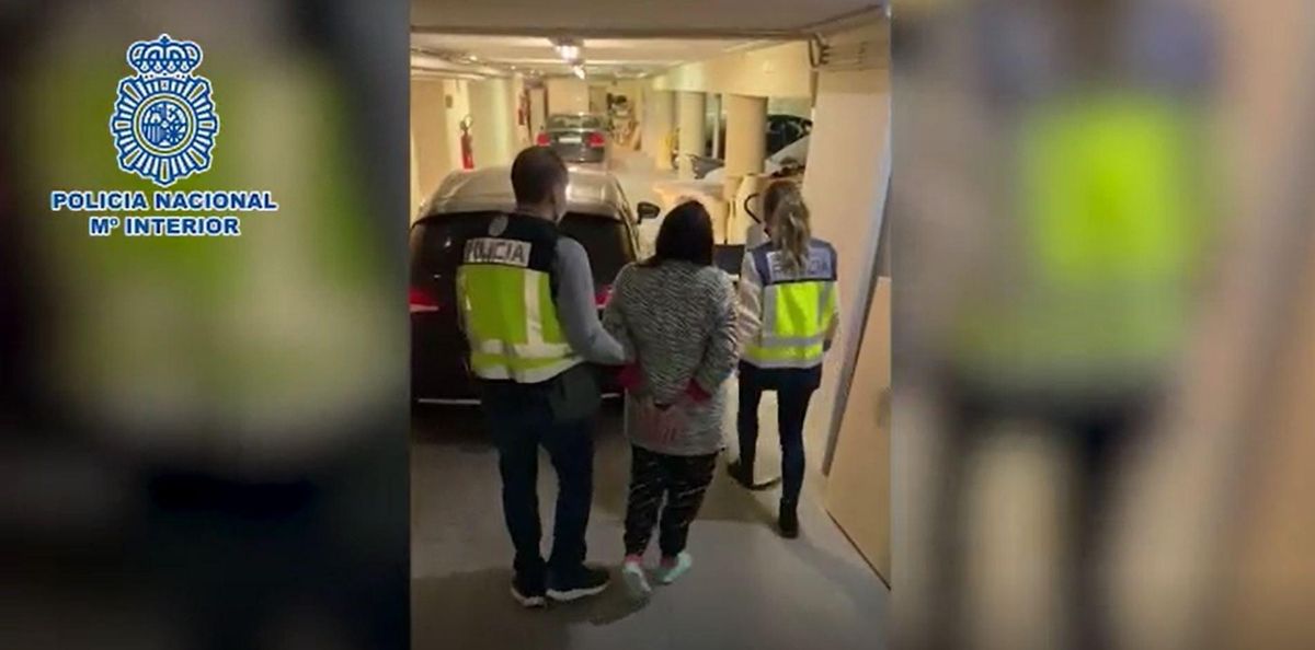A prisión la madre que sustrajo a sus hijos de un centro en Madrid A prisión la madre que sustrajo a sus hijos de un centro en Madrid