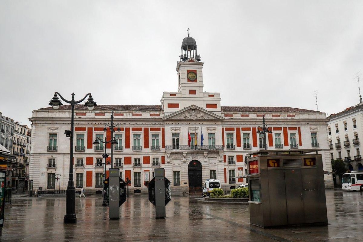 Imagen de la Puerta del Sol en época de cuarentena Imagen de la Puerta del Sol en época de cuarentena