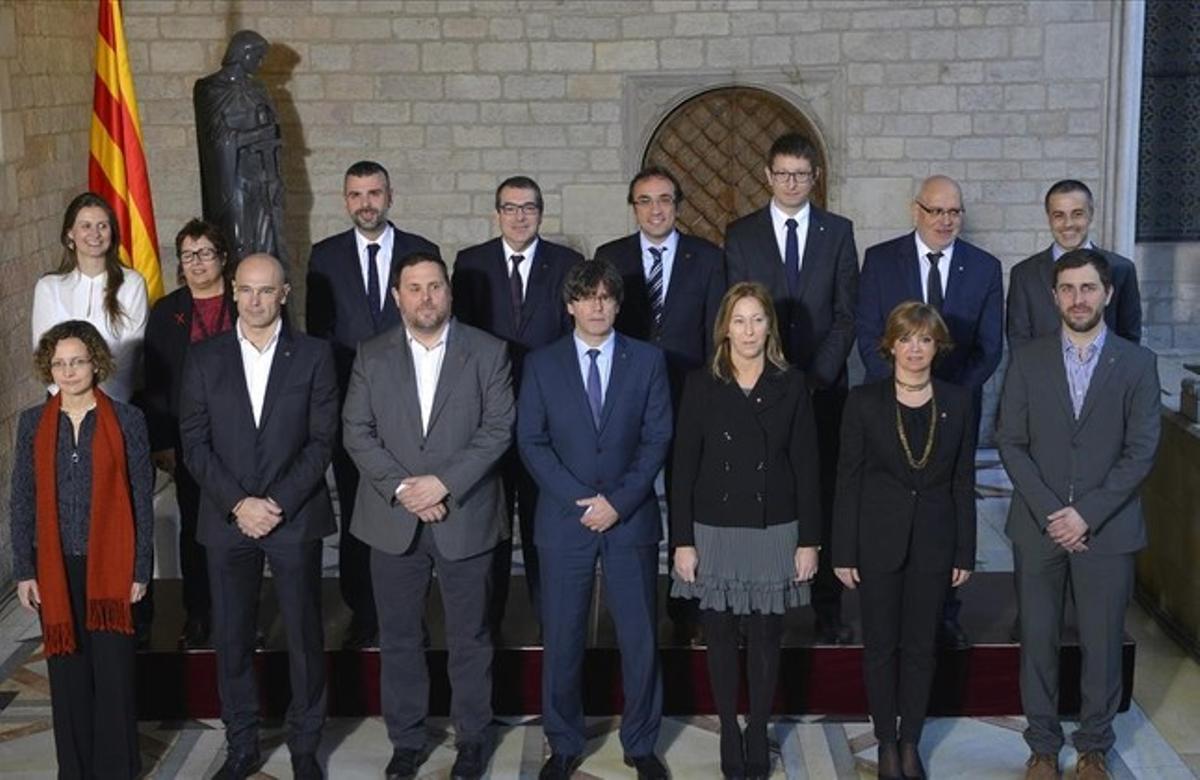 Foto de familia de los nuevos ’consellers’ del Govern.