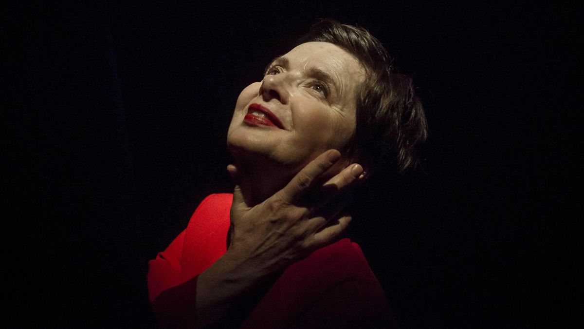 La actriz Isabella Rossellini vuelve al Teatre Akademia esta temporada. La actriz Isabella Rossellini vuelve al Teatre Akademia esta temporada.