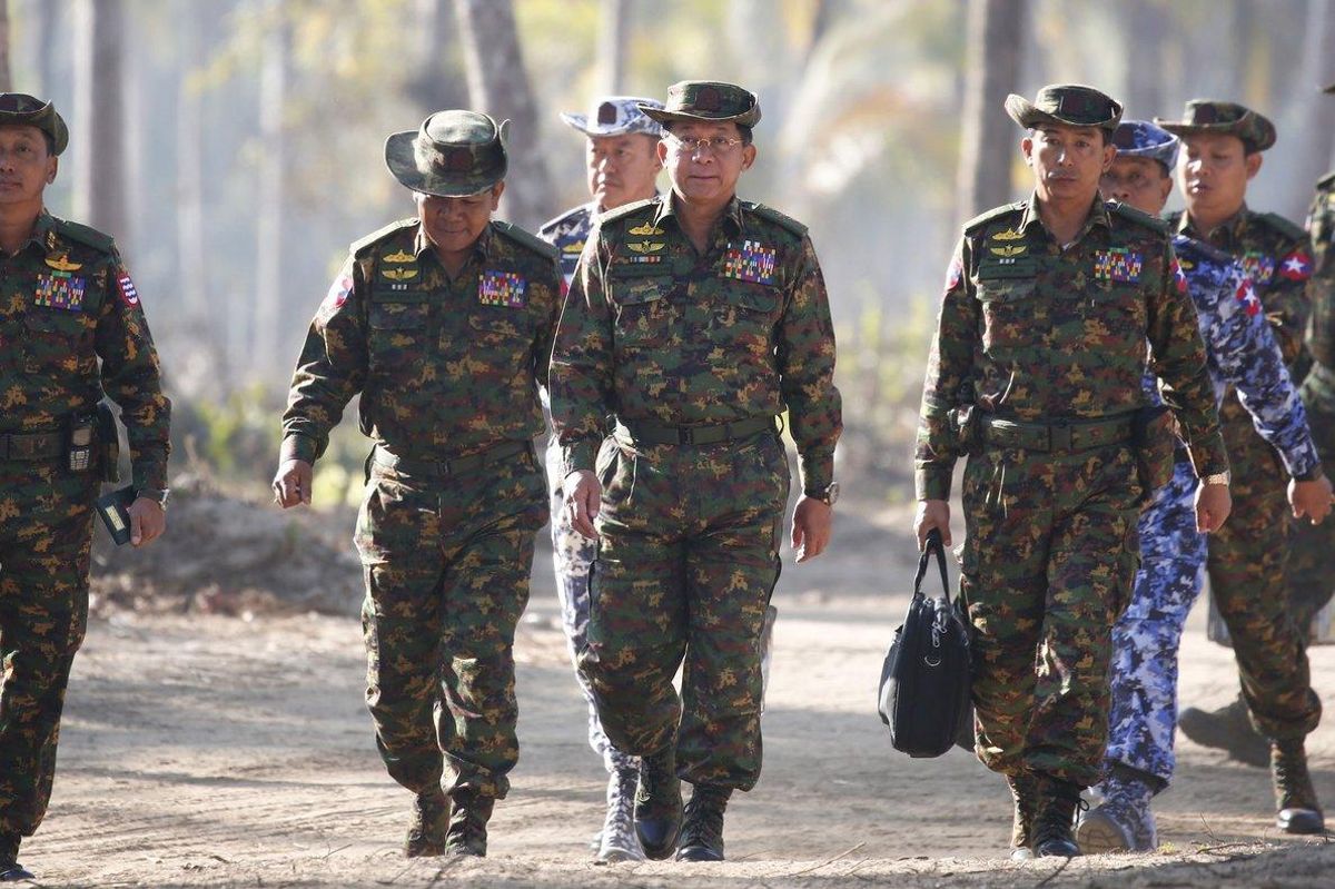 Más de 33.000 personas se han visto desplazadas en los últimos cuatro meses por los enfrentamientos que mantienen esta guerrilla y el Ejército. Más de 33.000 personas se han visto desplazadas en los últimos cuatro meses por los enfrentamientos que mantienen esta guerrilla y el Ejército.