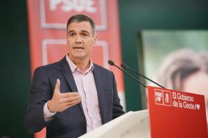 El secretario general del PSOE y presidente del Gobierno, Pedro Sánchez, interviene en un acto en Vitoria-Gasteiz.