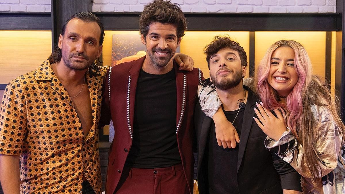 Blas Cantó junto a los capitanes de ’The dancer’. Blas Cantó junto a los capitanes de ’The dancer’.