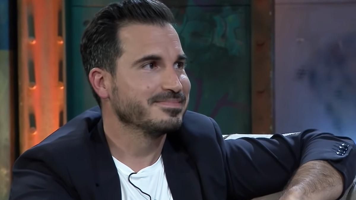 Javier Castillo responde a la pregunta del dinero en 'La resistencia': "Todo lo tributo en España" Javier Castillo responde a la pregunta del dinero en 'La resistencia': "Todo lo tributo en España"