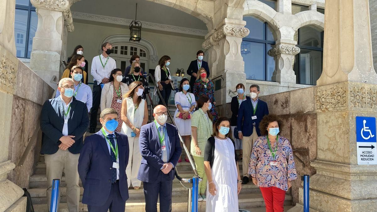 Dimiteix la rectora de la UIMP després de les crítiques a la seva gestió Dimiteix la rectora de la UIMP després de les crítiques a la seva gestió
