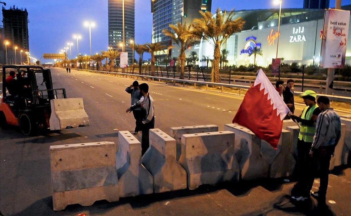 Protestas antigubernamentales en Manama (Bahrein).