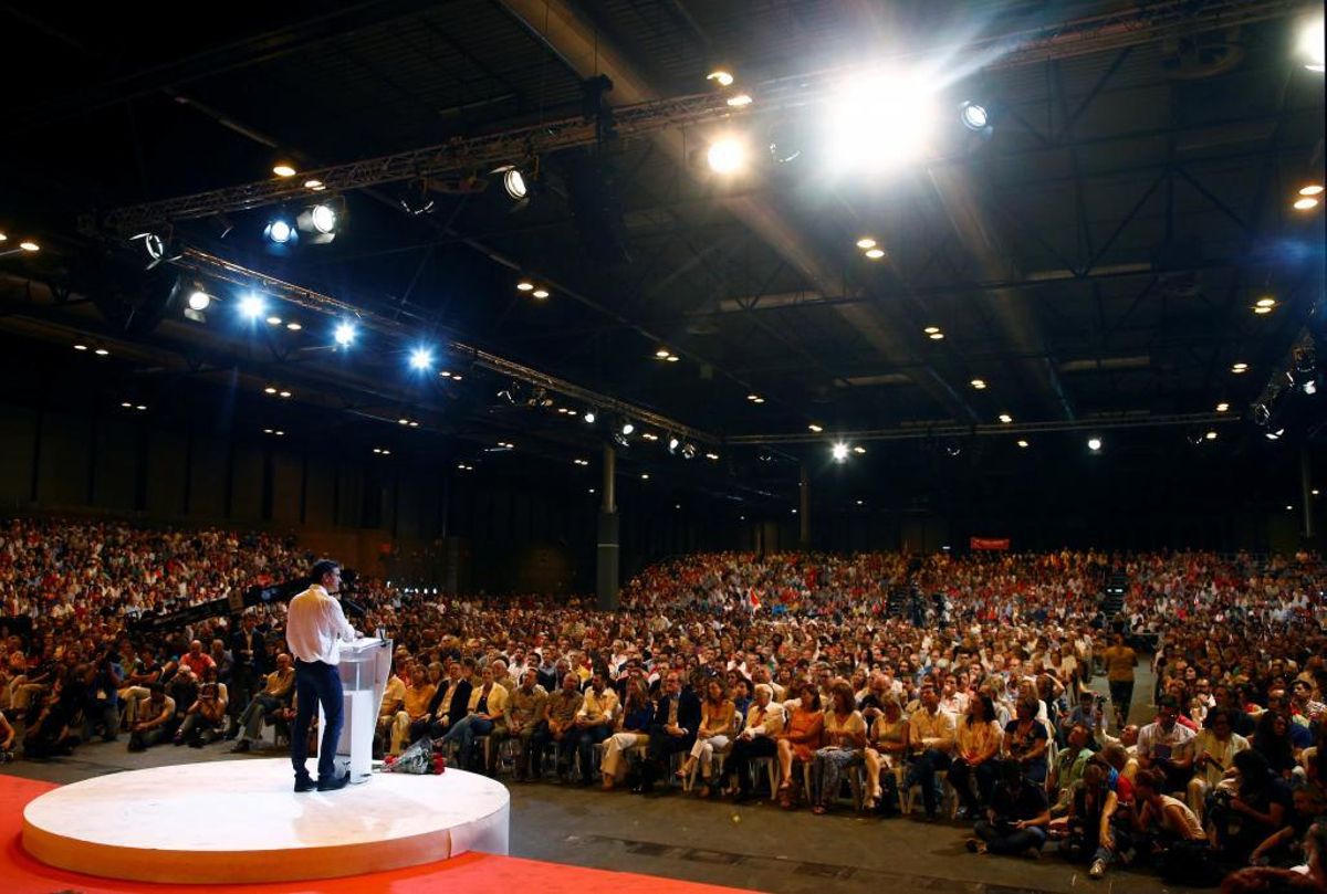 Sánchez tancarà el congrés del rellançament del PSOE amb un míting multitudinari Sánchez tancarà el congrés del rellançament del PSOE amb un míting multitudinari