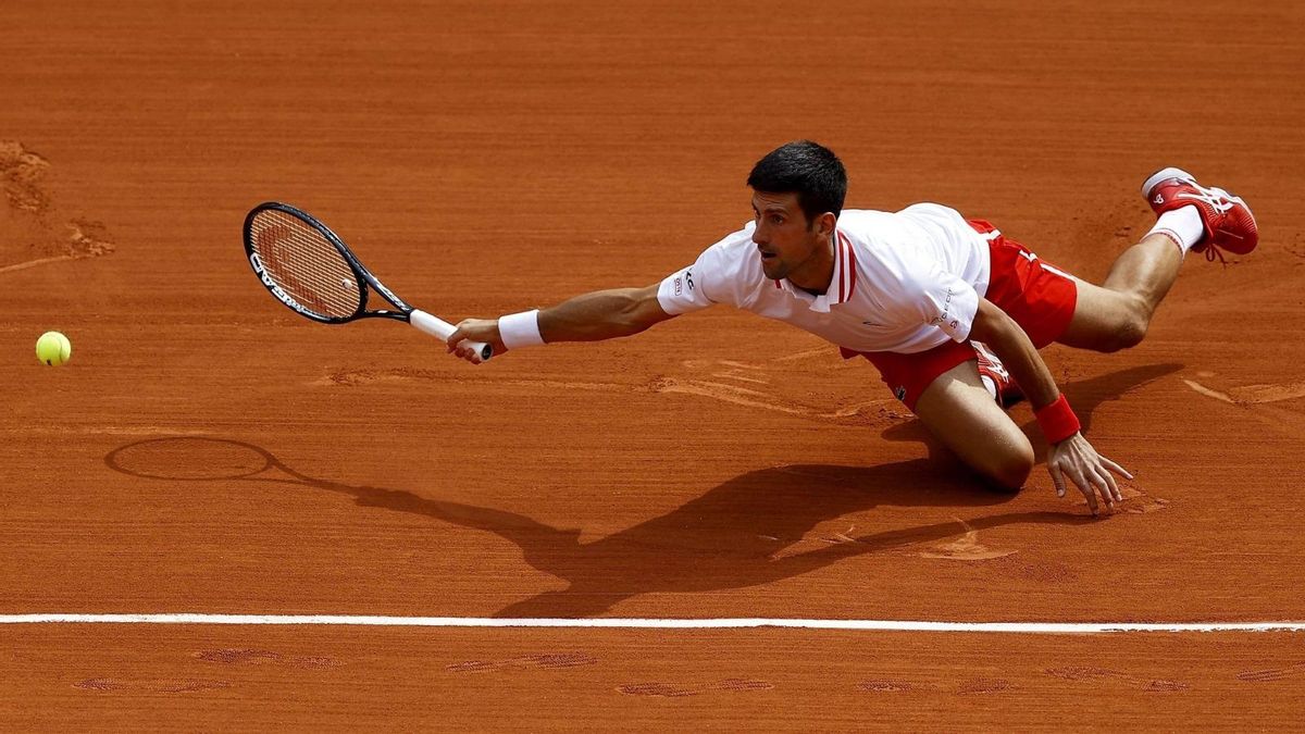 Djokovic passa d’estar grogui a fer un recital Djokovic passa d’estar grogui a fer un recital