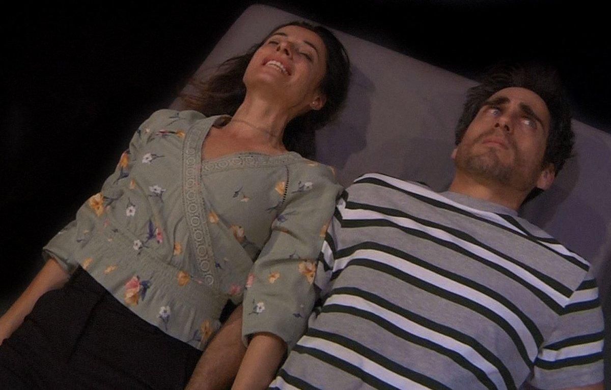 La trama principal se centra en los personajes de Naïma y Oriol. La trama principal se centra en los personajes de Naïma y Oriol.