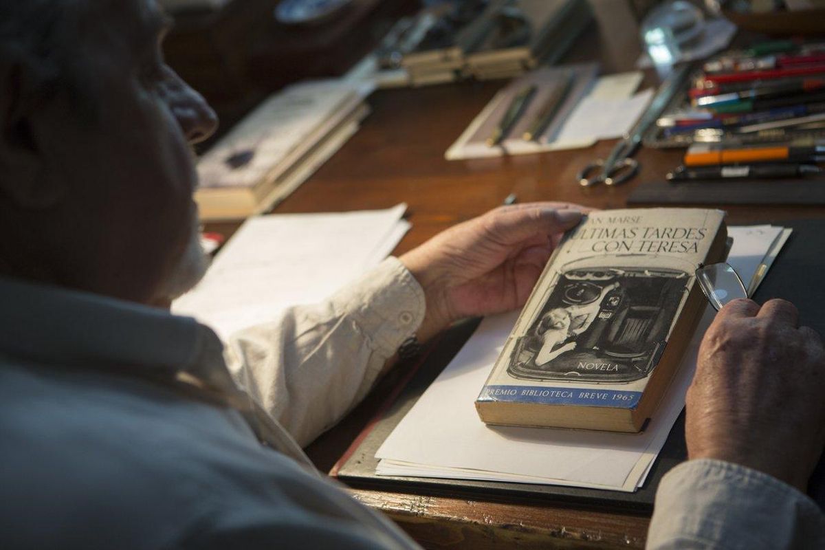 Juan Marse, ante una primera edición de ’Últimas tardes con Teresa’. Juan Marse, ante una primera edición de ’Últimas tardes con Teresa’.