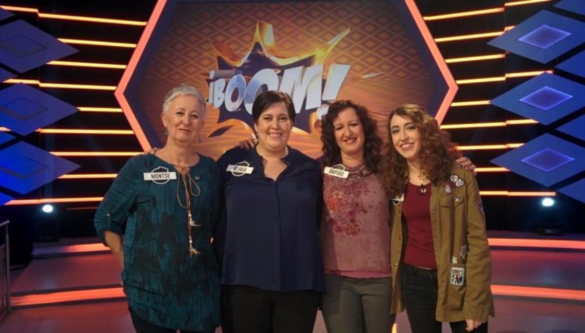 De izquierda a derecha, Montse, Gloria, Amparo y Cristina, integrantes de ‘Las extremis’, en el concurso ’¡Boom!’. De izquierda a derecha, Montse, Gloria, Amparo y Cristina, integrantes de ‘Las extremis’, en el concurso ’¡Boom!’.