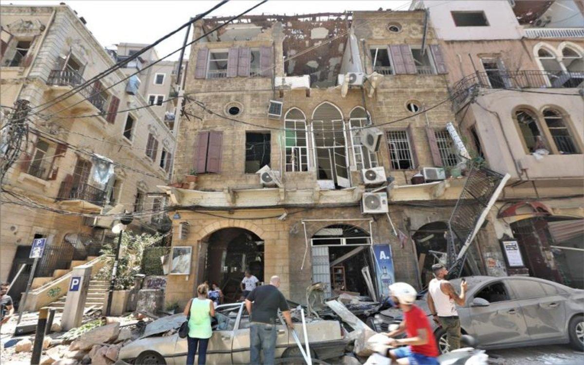 Daños provocados en viviendas de Beirut tras la explosión en el puerto de esa ciudad.