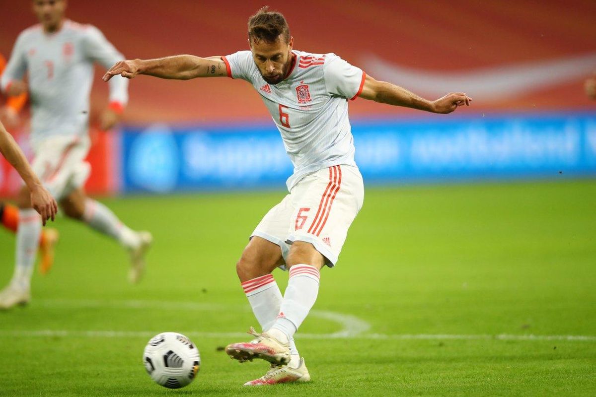 Canales golpea para marcar el gol de España ante Países Bajos. Canales golpea para marcar el gol de España ante Países Bajos.