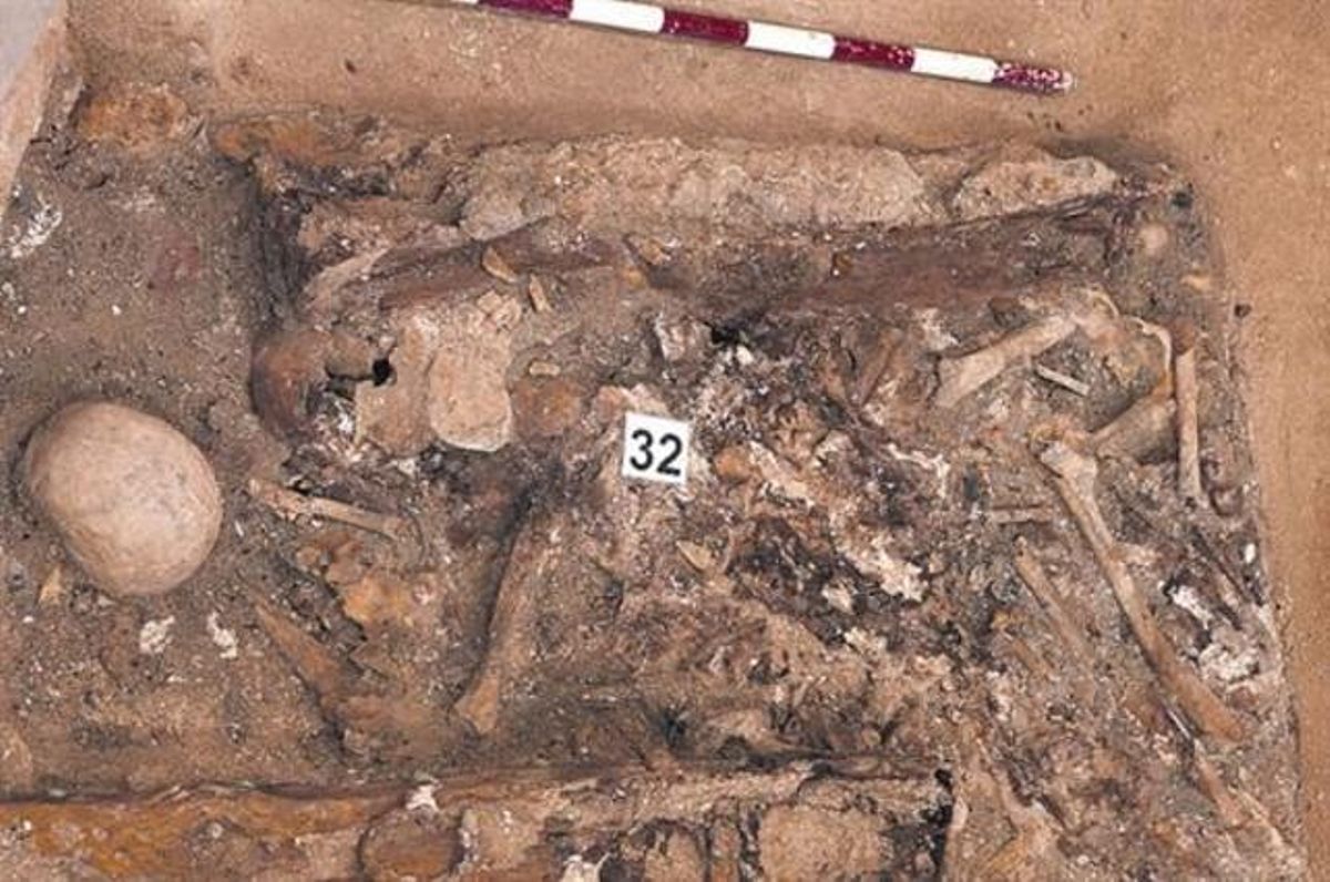 Los huesos atribuidos a Cervantes están con los de otros 16 cadáveres. Los huesos atribuidos a Cervantes están con los de otros 16 cadáveres.