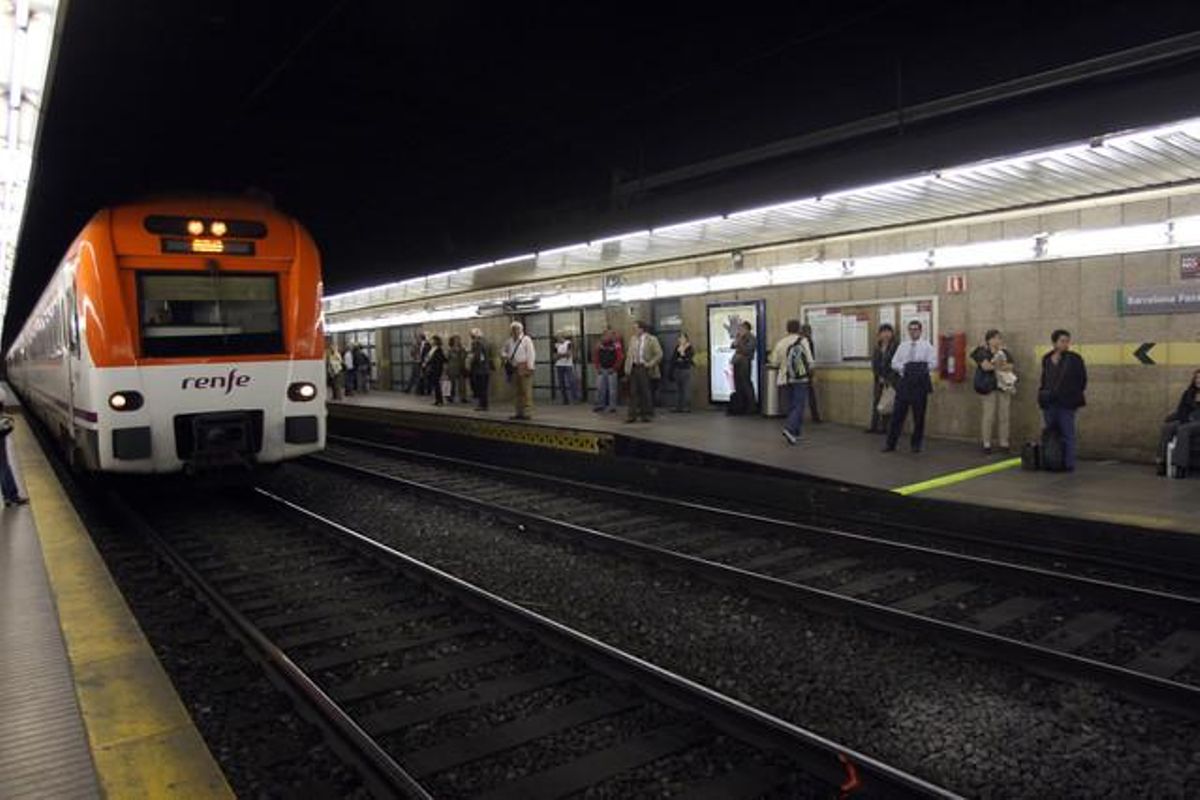 La estación de Renfe de Passeig de Gràcia, sin escaleras mecánicas