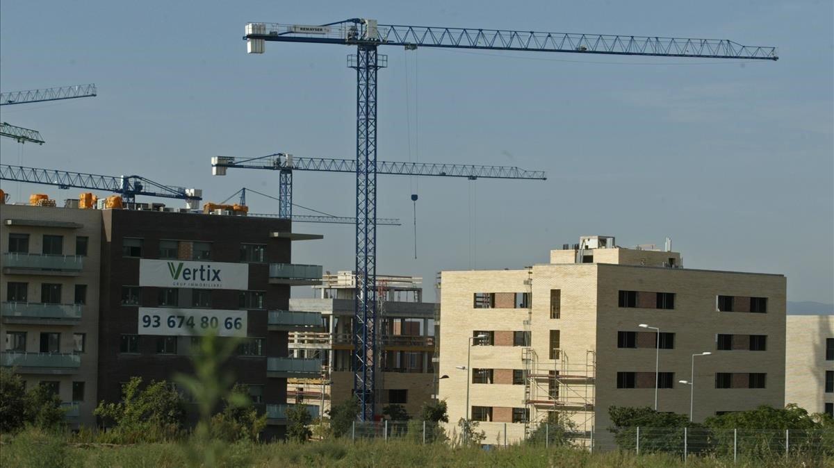 Viviendas en construcción en Sant Cugat del Vallès (Barcelona).