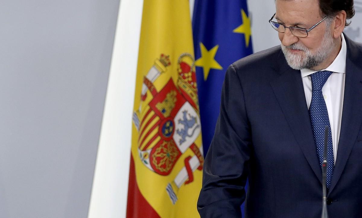 Rajoy da ocho días a Puigdemont para que vuelva "a la legalidad"
