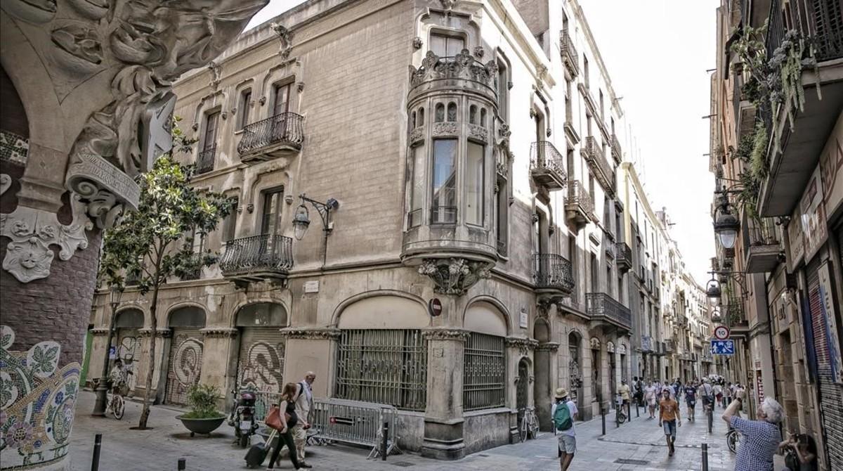 Fincas en las que Félix Millet y Jordi Montull pretendían construir un hotel de lujo frente al Palau de la Música. 