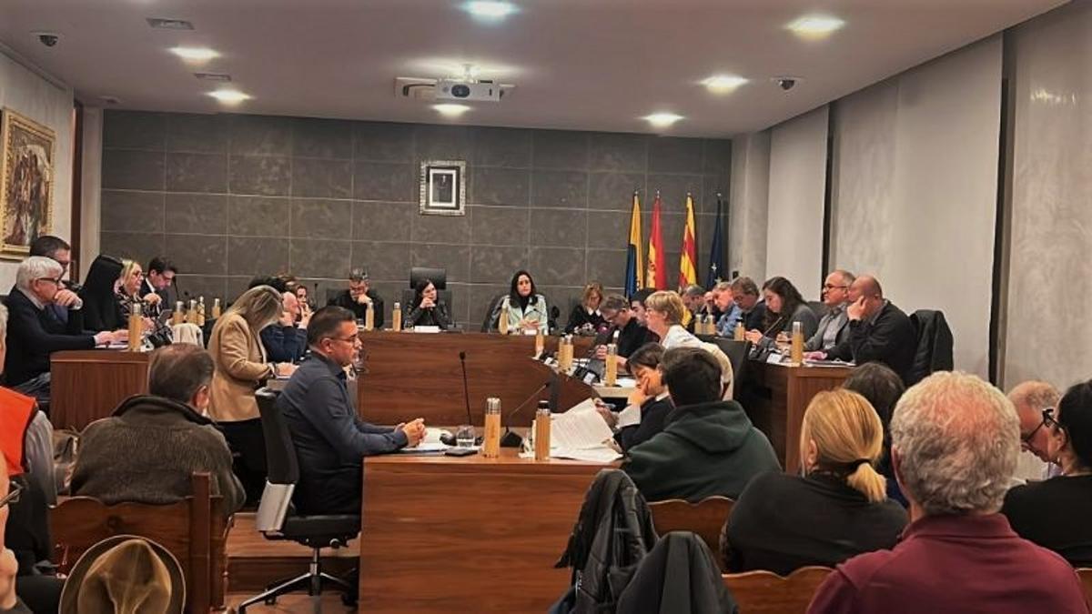 Pleno municipal del Ayuntamiento de Castelldefels.