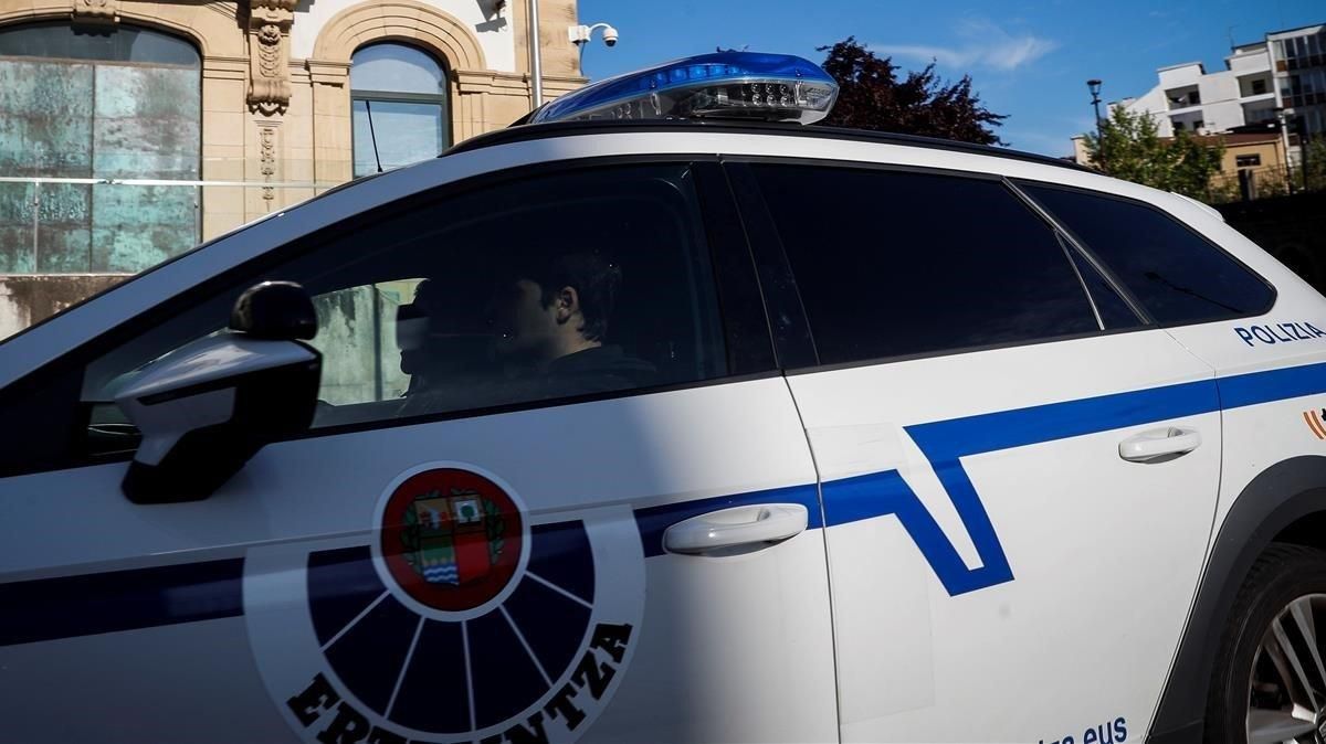 La Fiscalia demana 80 anys per a tres joves per abusar d'una noia a Bilbao i gravar-ho La Fiscalia demana 80 anys per a tres joves per abusar d'una noia a Bilbao i gravar-ho