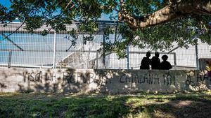 Les famílies de l’escola de Canet desmenteixen l’assetjament del nen que demana castellà