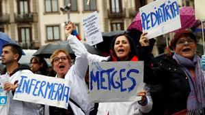 Algunas enfermeras se han sumado a la huelga de primaria convocada por Metges de Catalunya.