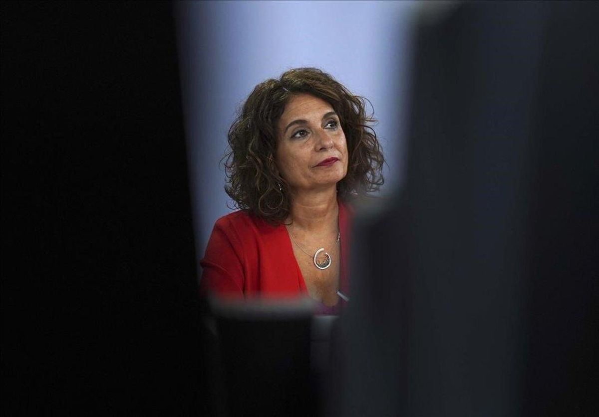 La ministra portavoz y de Hacienda Maria Jesús Montero, en una rueda de prensa en La Moncloa. La ministra portavoz y de Hacienda Maria Jesús Montero, en una rueda de prensa en La Moncloa.