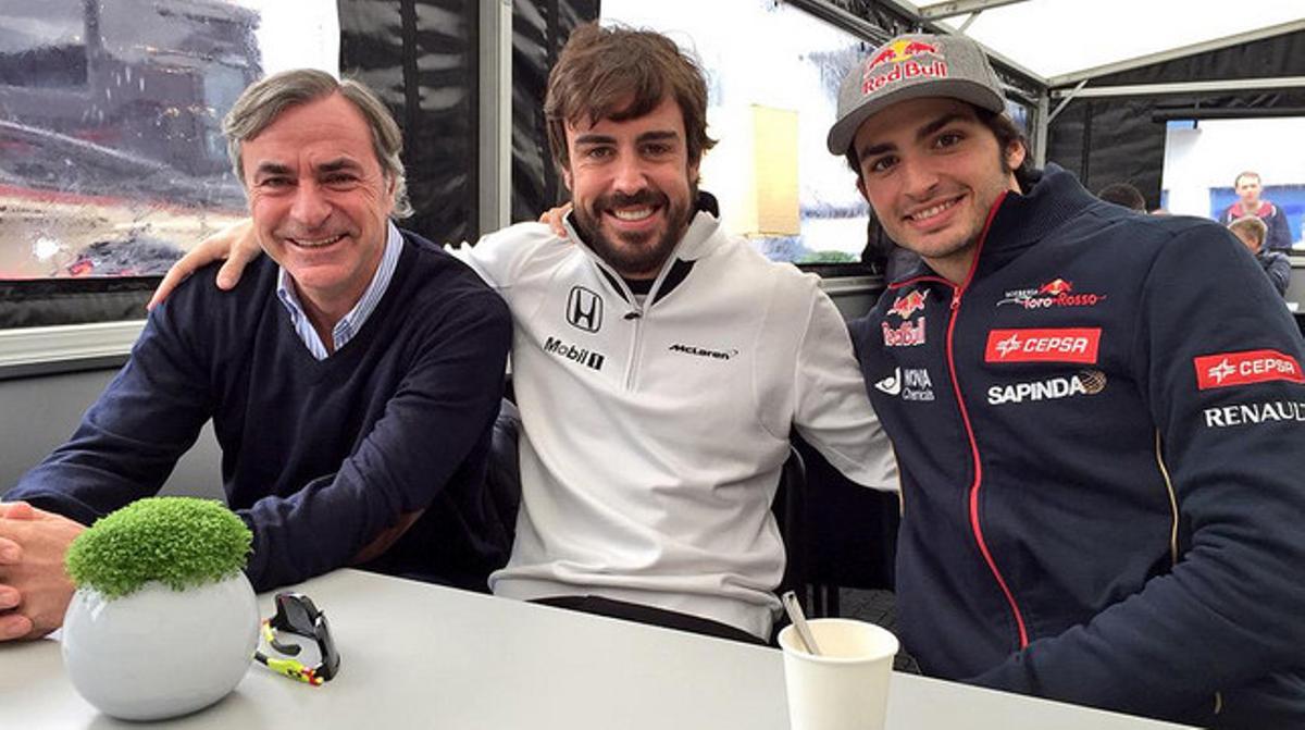 Alonso arropa a Carlos Sainz júnior en su aterrizaje en la F-1