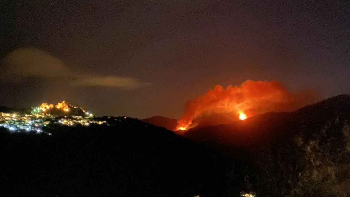 Imagen del incendio en Sierra Bermeja (Málaga).