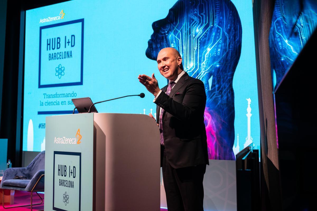 El presidente de AstraZeneca en España, Rick R. Suárez, en la presentación del nuevo ’hub’.