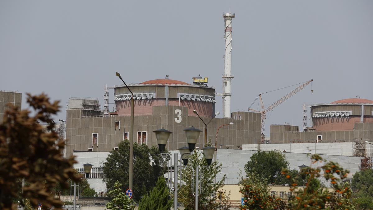 Lack of water threatens Zaporizhia nuclear reactors