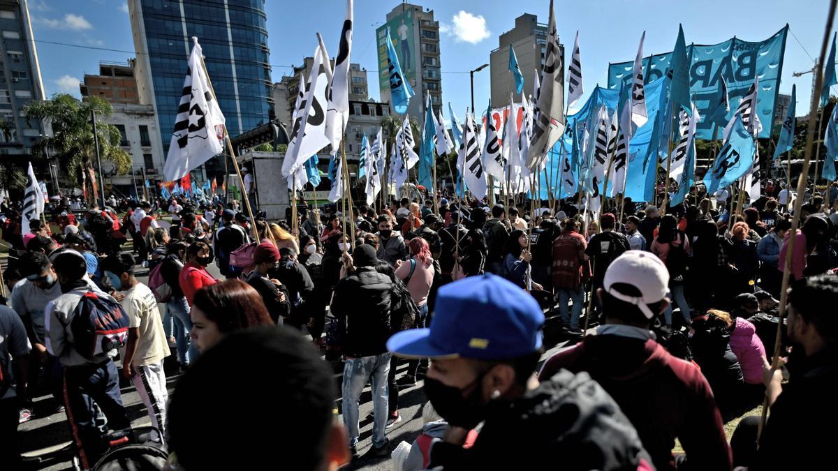 Marcha hacia Plaza de Mayo, en Buenos Aires.