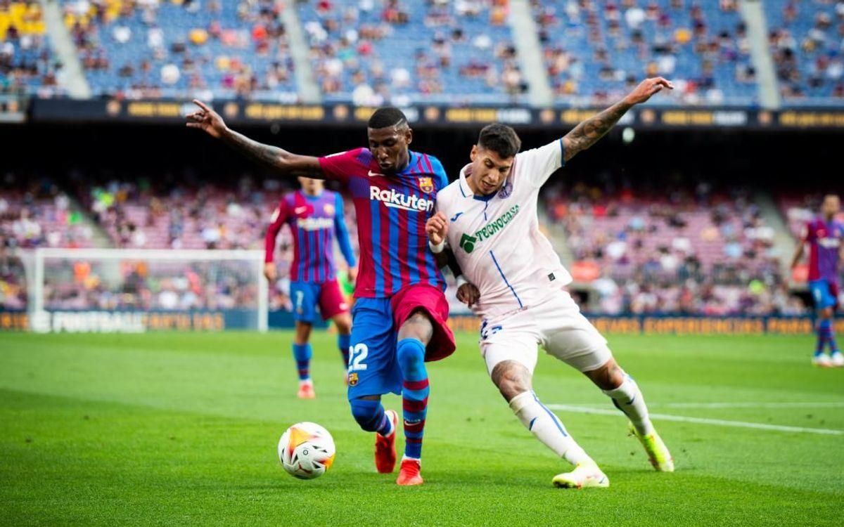 Emerson protege el balón durante el Barça-Getafe en el Camp Nou. Emerson protege el balón durante el Barça-Getafe en el Camp Nou.