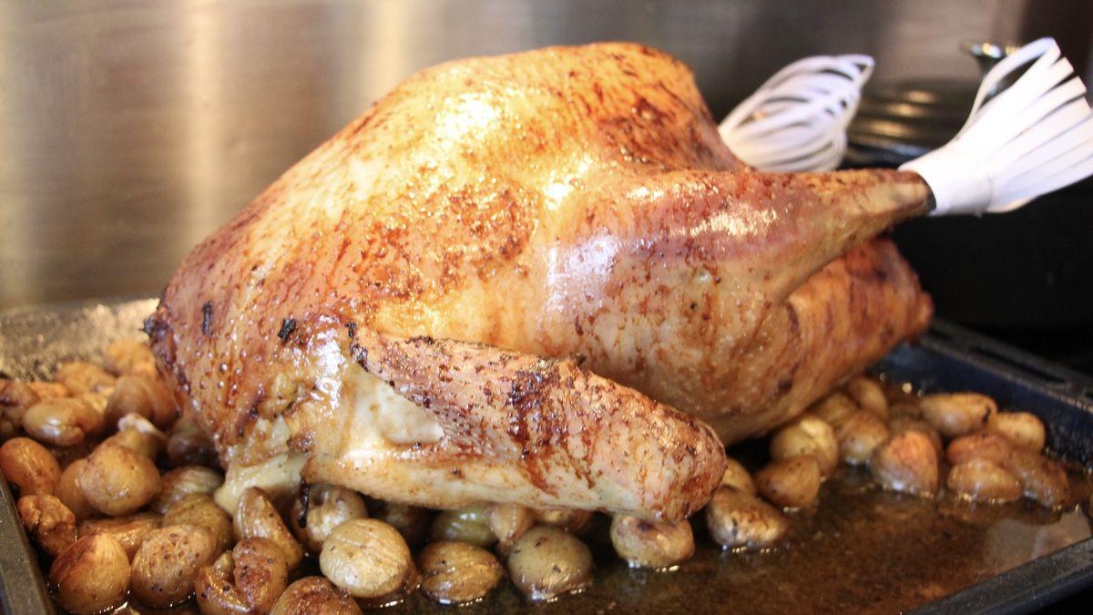 Com cal cuinar el gall dindi d’Acció de Gràcies a casa per no espifiar-la