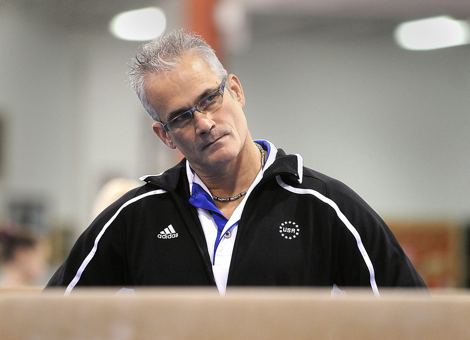 Se suicida el exentrenador olímpico de gimnasia de EEUU acusado de abusos sexuales