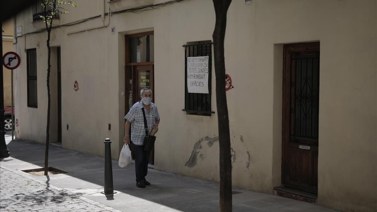 Barcelona dedica a masoveria urbana 8 cases comprades a un fons inversor Barcelona dedica a masoveria urbana 8 cases comprades a un fons inversor