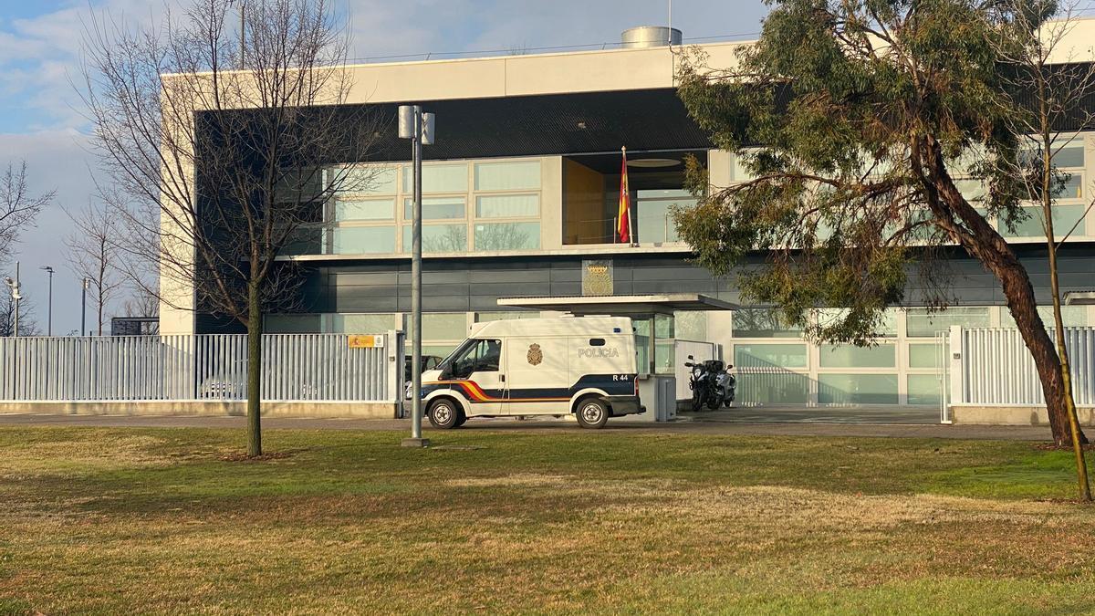 La jueza envía a prisión a la joven que asesinó a su novio en Zaragoza La jueza envía a prisión a la joven que asesinó a su novio en Zaragoza