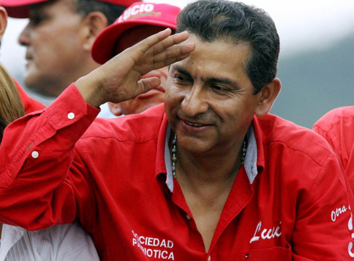 El expresidente de Ecuador Lucio Gutiérrez, en plena campaña electoral, en Guayaquil, el 22 de abril del 2009. El expresidente de Ecuador Lucio Gutiérrez, en plena campaña electoral, en Guayaquil, el 22 de abril del 2009.