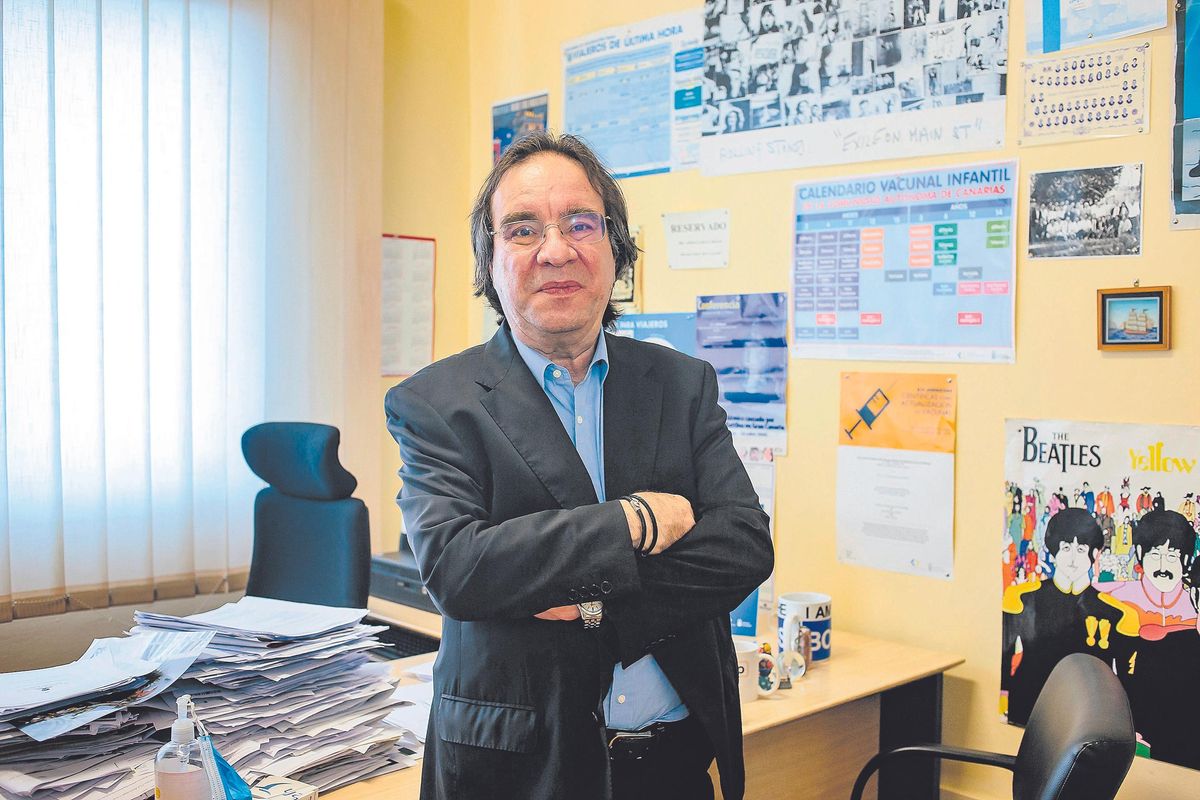 Dr. Amós García Rojas: "No hay vacunas buenas y malas, lo malo es la enfermedad y las vacunas la evitan" Dr. Amós García Rojas: "No hay vacunas buenas y malas, lo malo es la enfermedad y las vacunas la evitan"