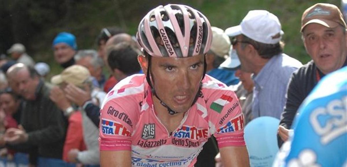Purito, de rosa, en el Giro 2012.
