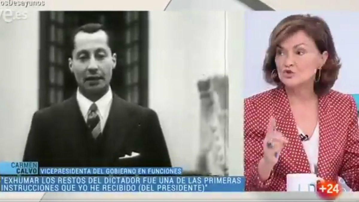 La vicepresidenta del Gobierno en funciones, Carmen Calvo, durante su intervención sobre Primo de Rivera en ’Los desayunos de TVE, este lunes. La vicepresidenta del Gobierno en funciones, Carmen Calvo, durante su intervención sobre Primo de Rivera en ’Los desayunos de TVE, este lunes.