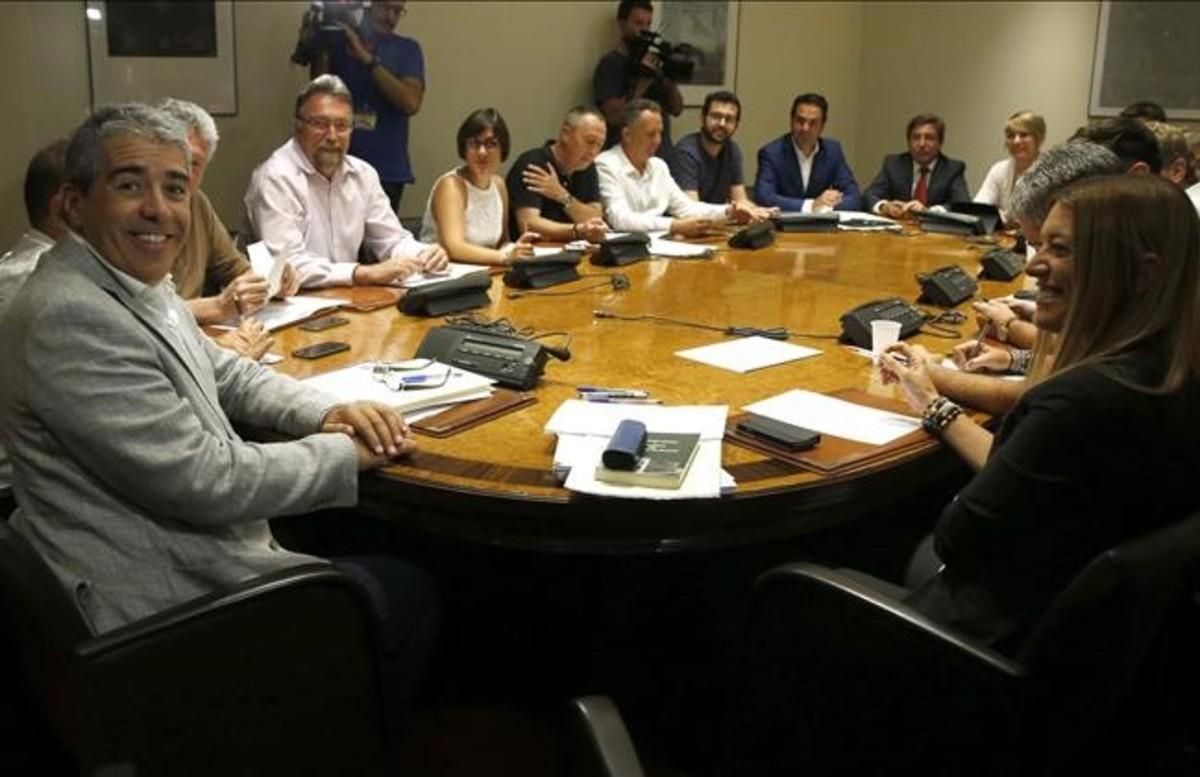 Francesc Homs, portavoz de PDC, durante la reunión del Grupo Mixto en el Congreso. Francesc Homs, portavoz de PDC, durante la reunión del Grupo Mixto en el Congreso.