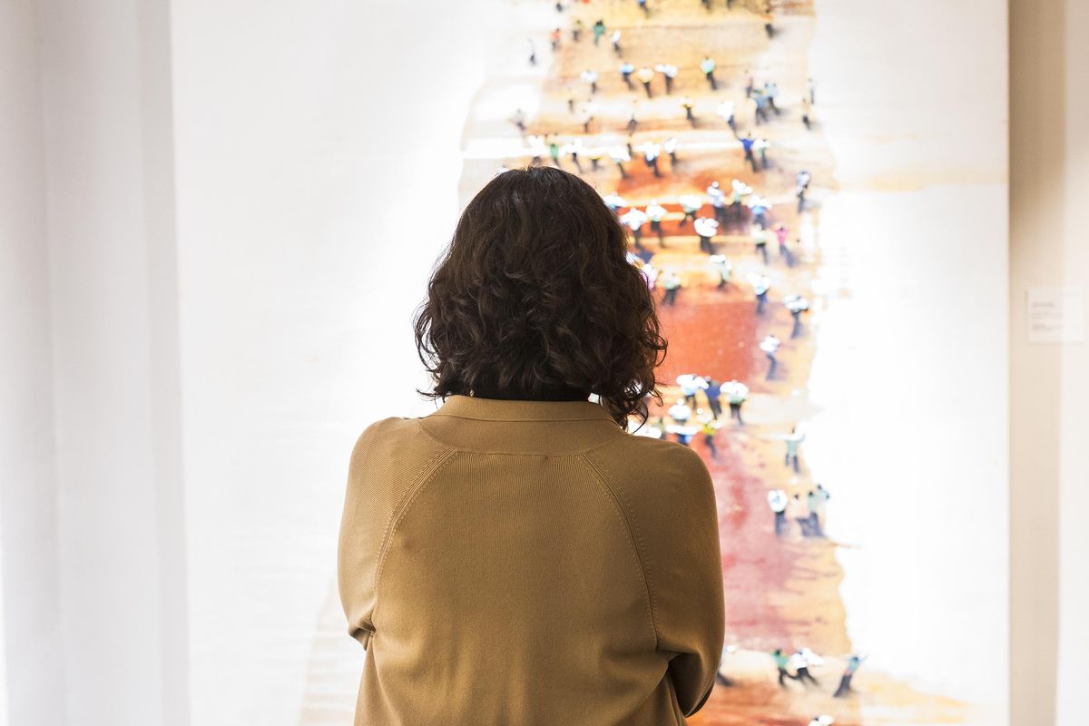Isabel Díaz Ayuso, este martes, en la visita al Salón de Arte Moderno. Isabel Díaz Ayuso, este martes, en la visita al Salón de Arte Moderno.