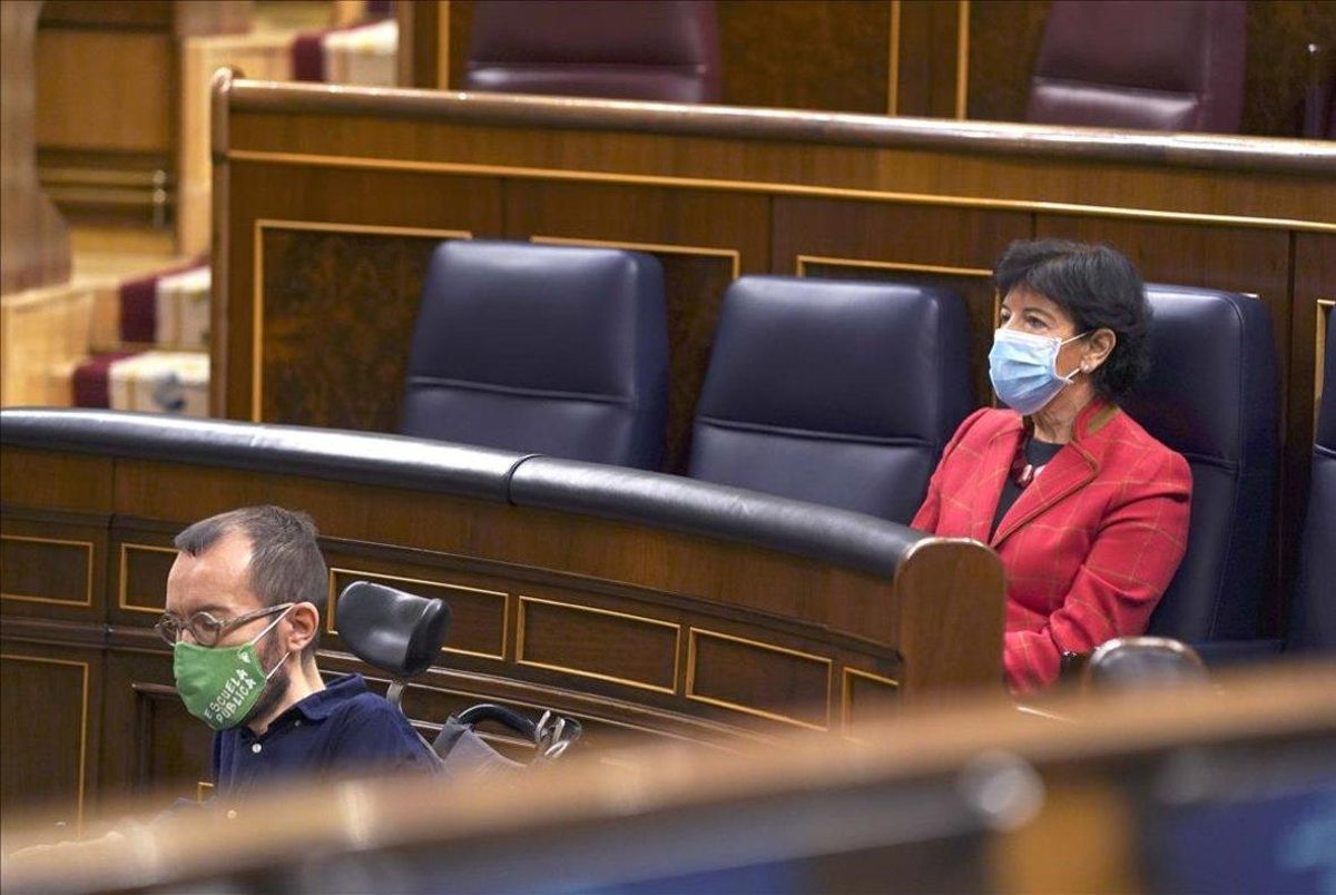 Pleno del Congreso de los Diputados , en la imagen Isabel Celaá y Echenique. Pleno del Congreso de los Diputados , en la imagen Isabel Celaá y Echenique.