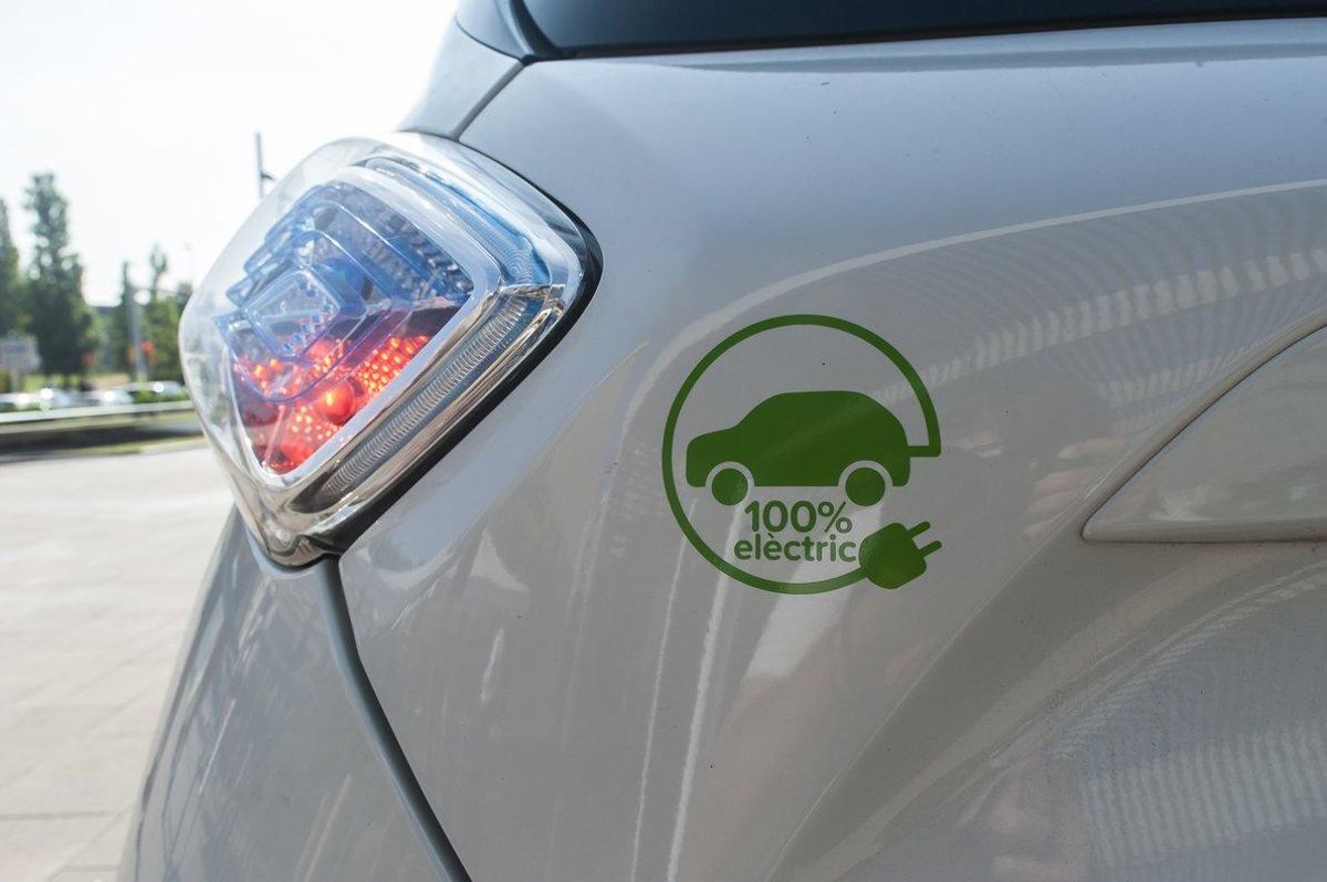 Un coche eléctrico en la Feria del Vehículo Eléctrico de Rubí. Un coche eléctrico en la Feria del Vehículo Eléctrico de Rubí.
