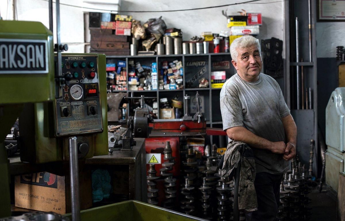 El 61,7% de los parados mayores de 55 años lleva más de un año sin trabajar. El 61,7% de los parados mayores de 55 años lleva más de un año sin trabajar.