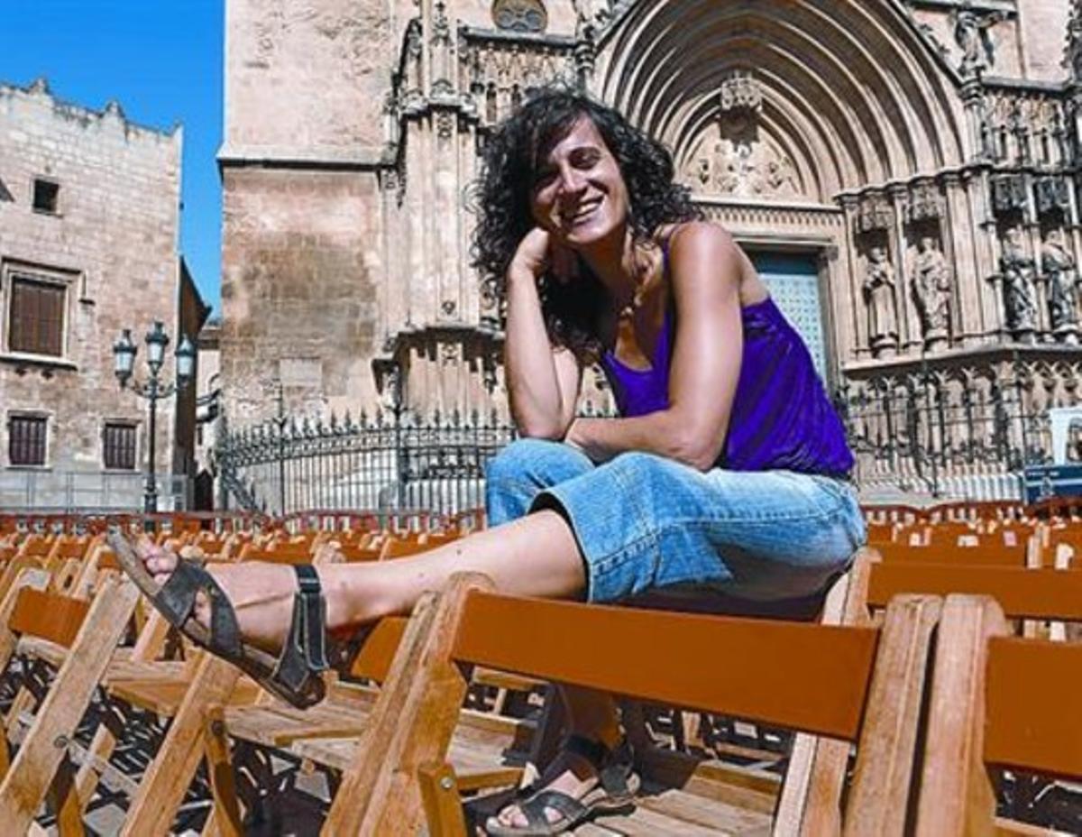 Núria Martínez «Llegas a un pueblo y a veces no tienes ni dónde cambiarte»